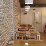 بيت شباب Walter's Gzira
