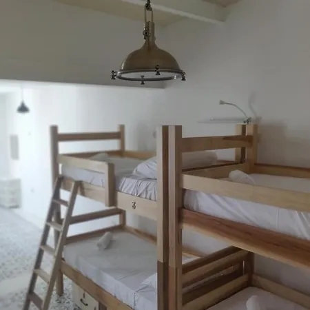 Hostel Walter's *