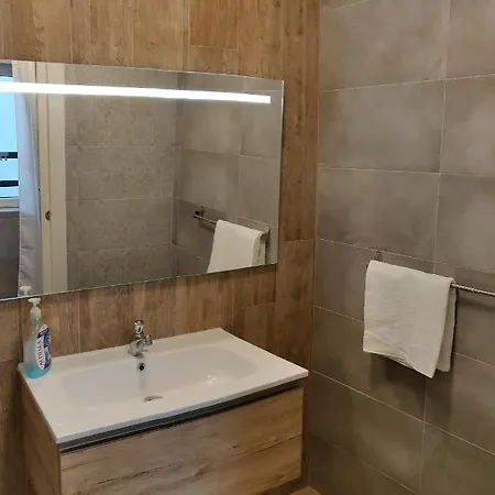 Walter's Хостел Gzira